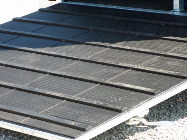 Humbaur Equitos Alu Plus 2400