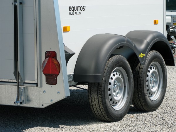 Humbaur Equitos Alu Plus 2400