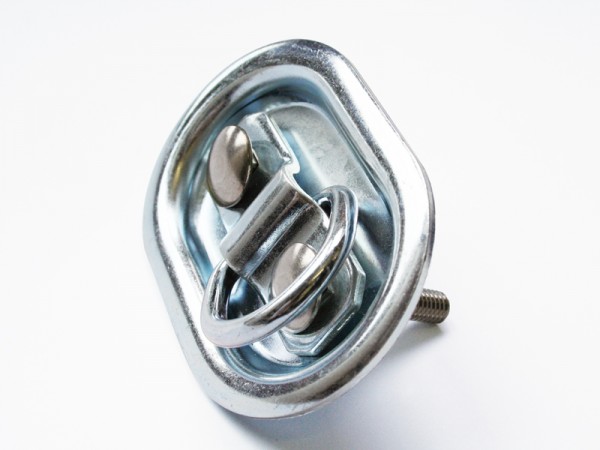 4 St. Anbinderinge versenkt in Holzboden montiert, Zugkraft je 0,2 t. Die Ringe dürfen nur über den Querträgern montiert werden